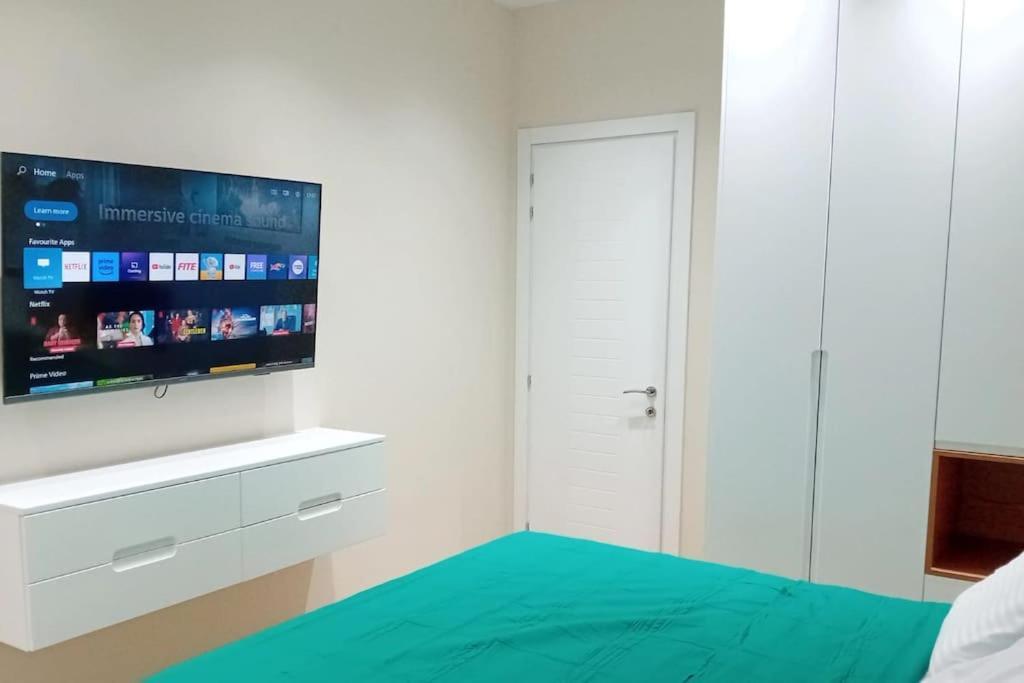 Tirana Road Blloku Area Apartment Екстериор снимка