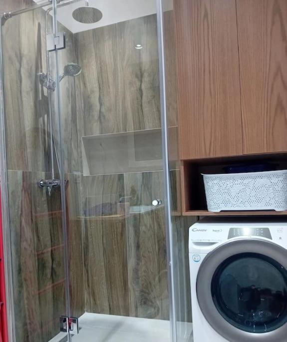 Tirana Road Blloku Area Apartment Екстериор снимка