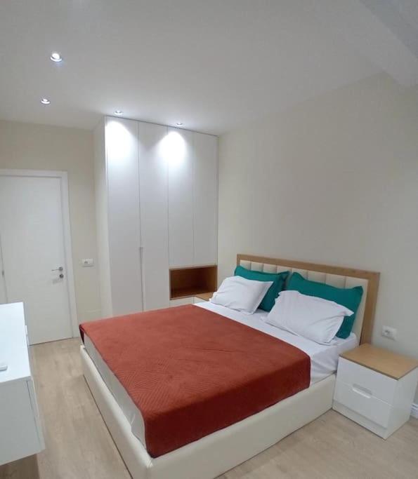 Tirana Road Blloku Area Apartment Екстериор снимка